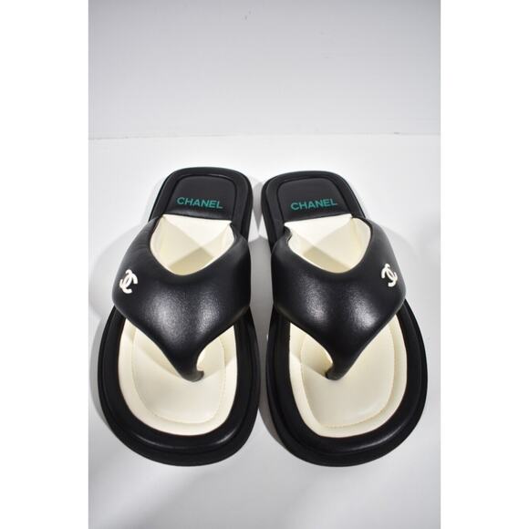 Chanel 22P Black White Lambskin Padded Pool Thong Logo Mule Slide Flat Sandal 42 - Picture 8 of 12
